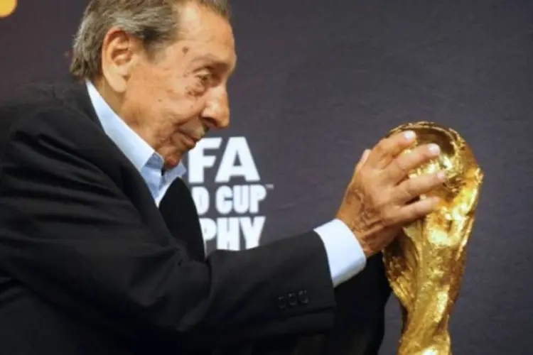 O ex-jogador de futebol uruguaio Alcides Ghiggia: Ghiggia morreu de parada cardíaca, aos 88 anos (Miguel Rojo/AFP)