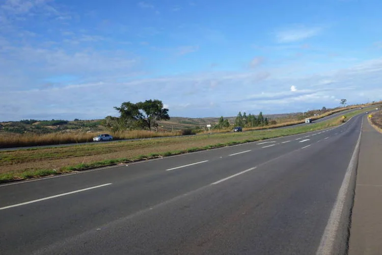 
	Trecho da rodovia BR-060 no DF: em 2014, segundo a PRF, 200 pessoas morreram em acidentes de tr&acirc;nsito nas rodovias federais que cortam o Distrito Federal
 (Divulgação/ CNT)