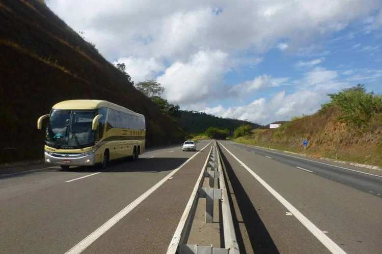 
	Trecho da Rodovia BR-040, no Rio de Janeiro: o per&iacute;odo para o envio de contribui&ccedil;&otilde;es ser&aacute; de 29 de junho at&eacute; 31 de julho
 (CNT/Divulgação)