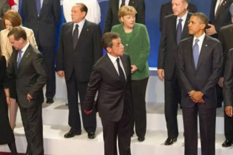 Os líderes do G20 num momento de descontração após tirarem a foto oficial do encontro: as reuniões terminarão nesta sexta-feira com a divulgação de um relatório 
 (Lionel Bonaventure/AFP)