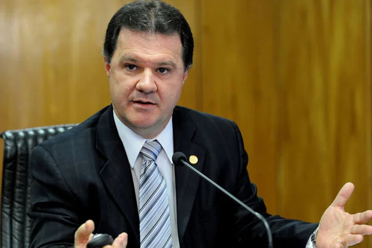 
	O ministro Carlos Eduardo Gabas: &quot;ou a gente planeja a Previd&ecirc;ncia do futuro ou teremos que fazer altera&ccedil;&otilde;es como foram feitas na It&aacute;lia, na Fran&ccedil;a ou na Espanha&quot;
 (Wilson Dias/ABr)