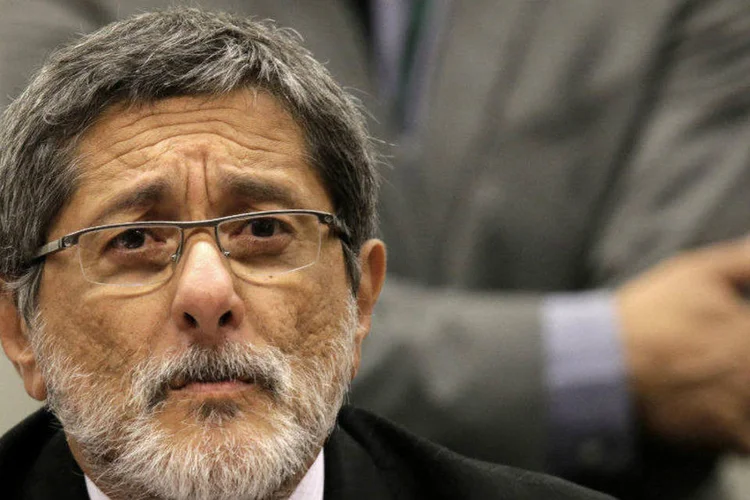 
	Jos&eacute; S&eacute;rgio Gabrielli: sindicalistas e militantes petistas fazem plen&aacute;rias para &quot;defender&quot; a Petrobras, a democracia e os direitos dos trabalhadores
 (Ueslei Marcelino/Reuters)