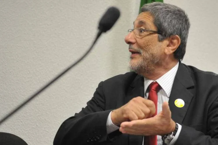 
	O ex-presidente da Petrobras: Gabrielli disse que interessou &agrave; Petrobras comprar a refinaria de Pasadena porque fazia parte de uma estrat&eacute;gia da estatal
 (Antônio Cruz/Agência Brasil)