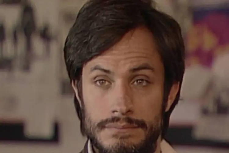 
	O ator Gael Garcia Bernal em cena do filme chileno &quot;No&quot;, do diretor Pablo Larra&iacute;n, que inaugurar&aacute; a 36&ordf; edi&ccedil;&atilde;o da Mostra Internacional de Cinema de S&atilde;o Paulo
 (Reprodução/YouTube)