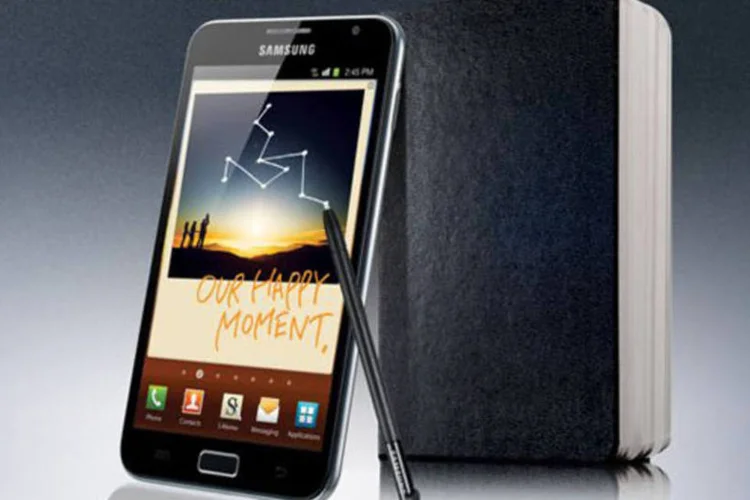 Galaxy Note: segundo o vice-presidente executivo DJ Lee, a ideia partiu da observação de que usuários "carregam pequenos cadernos para anotar ideias" (Divulgação)