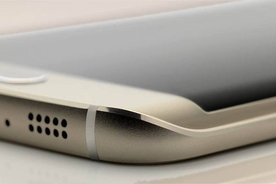 Na onda da Samsung, Apple pode lançar iPhone de tela curva