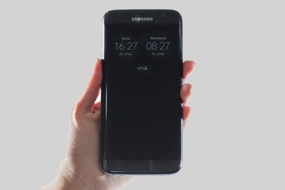 Always-on: recurso mantém tela do Galaxy S7 sempre ativa (Divulgação/Samsung)