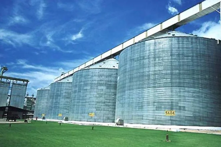 Silos da Bunge: empresa é a maior de Santa Catarina e a segunda da região (IVSON/DIVULGACAO)