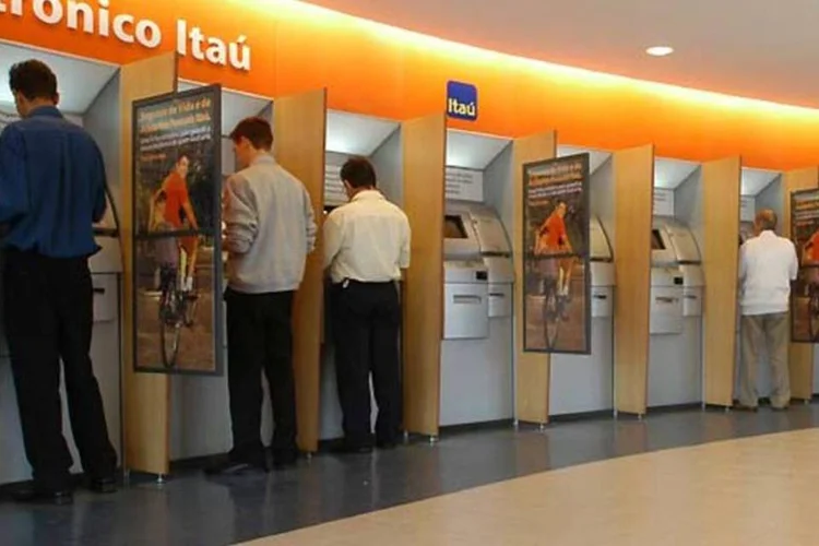 Itaú: a carteira de crédito imobiliário cresceu 52,7% quando comparada ao saldo do mesmo período de 2009
 (GERMANO LUDERS)