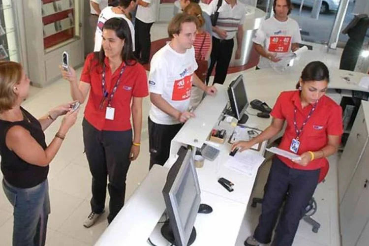 Loja da Tim: O presidente mundial da Telecom Italia, controladora da TIM, Franco Bernabè, foi extremamente autocrítico