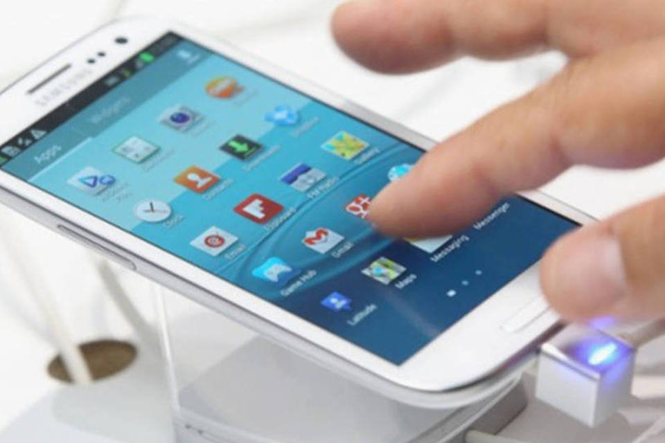 Galaxy S IV terá tela com toque "flutuante", diz site
