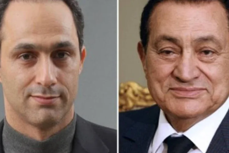 A Justiça egípcia decidiu prorrogar por 15 dias a prisão preventiva de Gamal Mubarak, filho do ex-ditador Hosni Mubarak.
 (AFP  Cris Bouroncle)