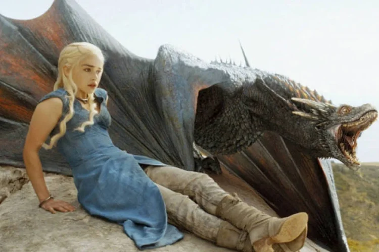 "Game of Thrones": clipe foca em Drogon, Rhaegal e Viserion e em suas atividades rotineiras (Reprodução)