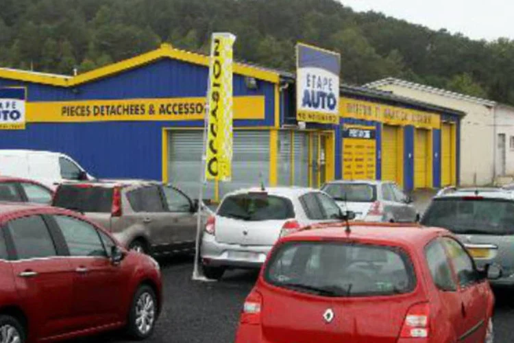 
	Garagem: pol&iacute;cia disse que um dos mec&acirc;nicos ouviu &quot;barulhos estranhos, como gemidos&quot; vindos do porta-malas de um carro
 (AFP)