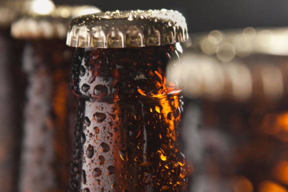 Produção de cerveja cai 2,91% em fevereiro, diz Sicobe