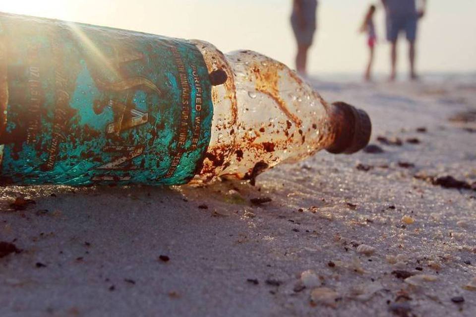 Praias do Paraná serão limpas de dia e à noite no verão