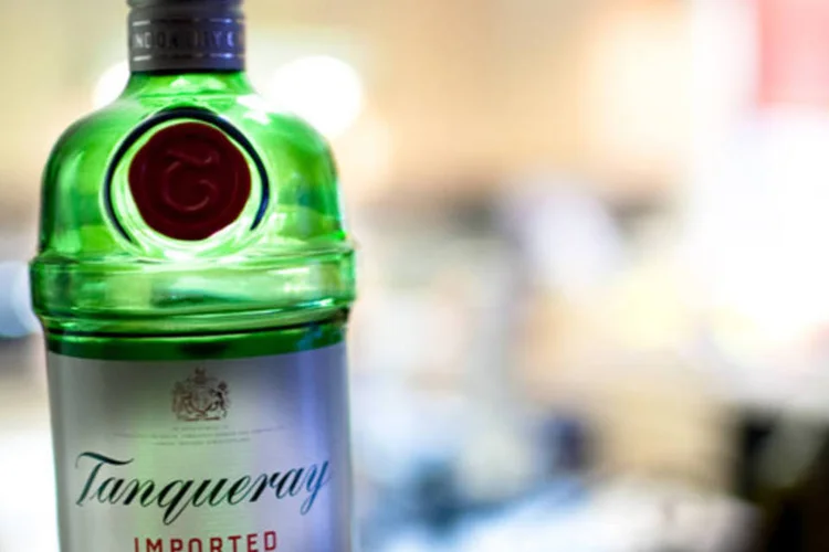 Gim Tanqueray e a cachaça Ypióca são alguns dos produtos da Diageo (Wikimedia Commons/Wikimedia Commons)