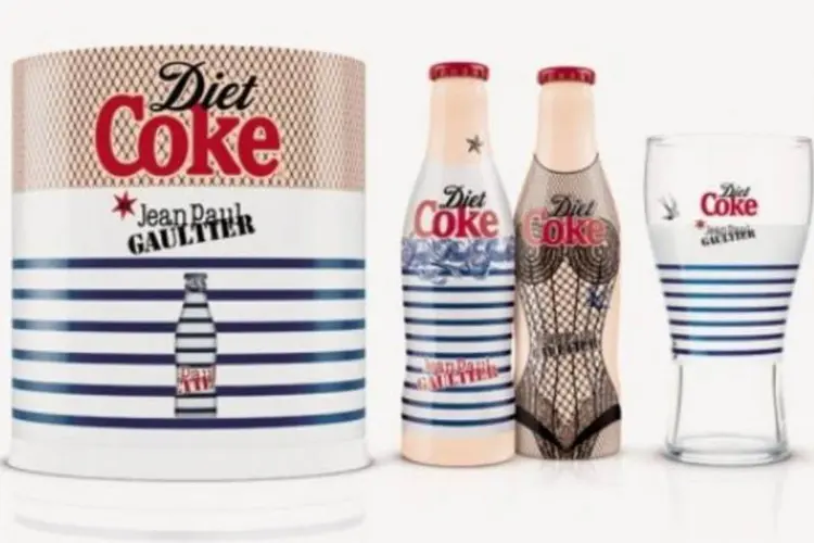Garrafas de Coca Diet criadas por Jean Paul Gaultier (Divulgação)