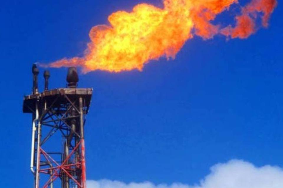 Coreia do Sul deve cortar importação de petróleo do Irã