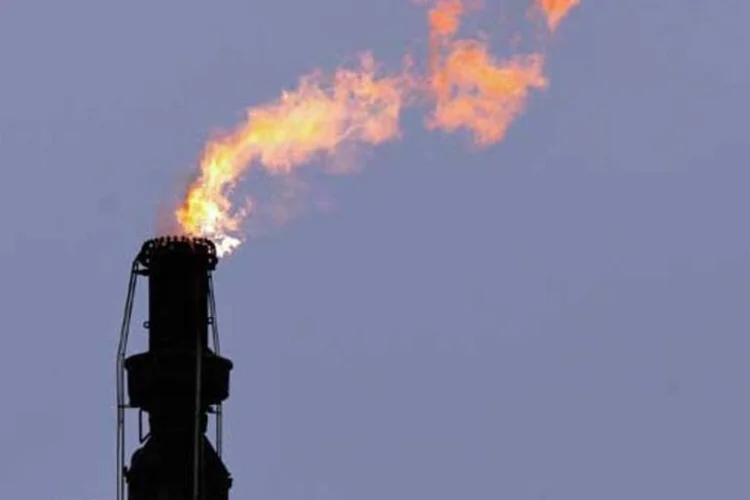 
	Chama saindo de refinaria de petr&oacute;leo: outro desafio que o governo de Bagd&aacute; enfrenta - apontou Birol- &eacute; melhorar a provis&atilde;o el&eacute;trica nacional
 (Getty Images)
