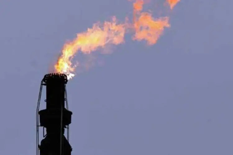 
	Petr&oacute;leo: a baixa produ&ccedil;&atilde;o saudita nos &uacute;ltimos meses tem sido resultado da queda sazonal na queima direta do petr&oacute;leo bruto para produzir eletricidade
 (Getty Images)