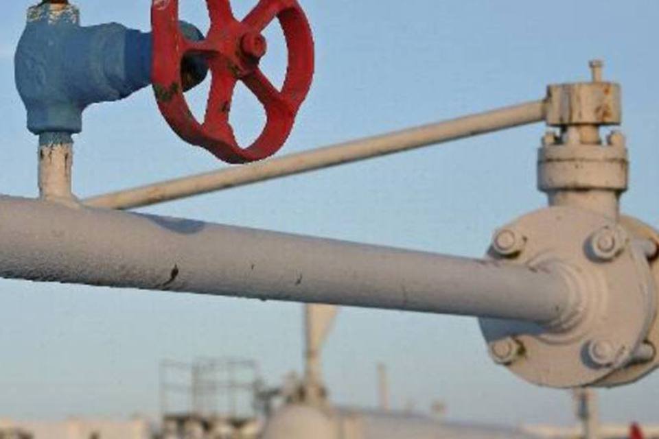Gás: o acordo supõe também a fiança das relações estratégicas em matéria de energia entre os Estados (Genia Savilov/AFP)