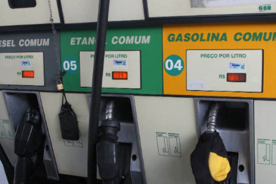 Relação etanol/gasolina sobe a 65,39% na 1ª semana, diz Fipe