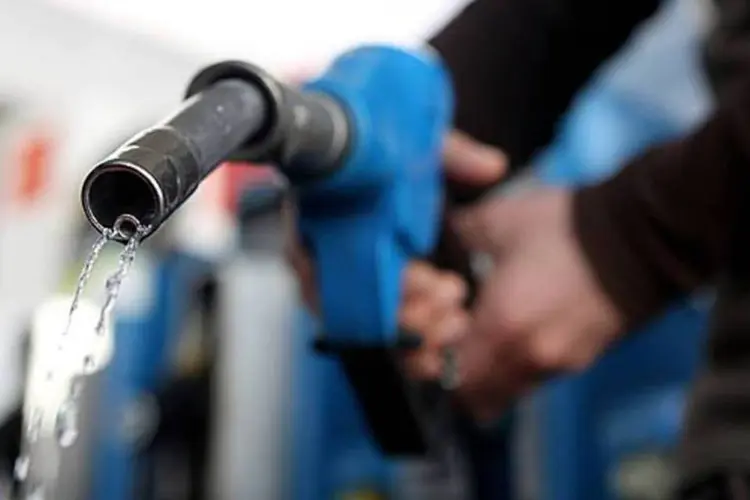 
	Bomba de gasolina: banco considera que haver&aacute; um aumento de 10% nos pre&ccedil;os nas refinarias
 (Getty Images)