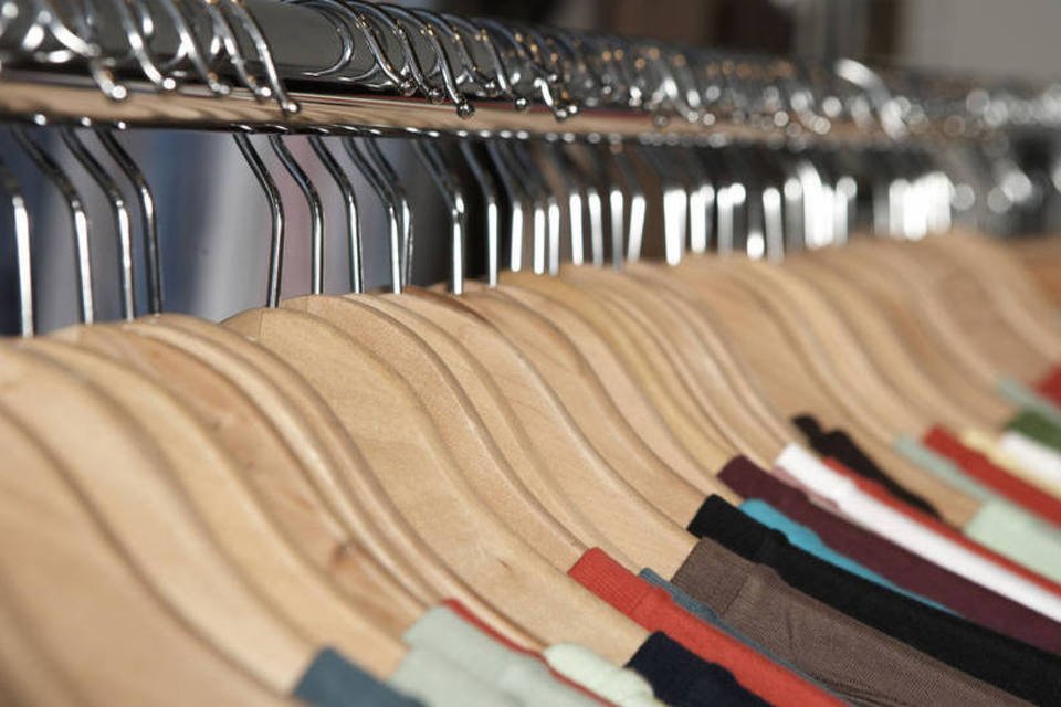 No 1º ano da ‘taxa das blusinhas’, importações caem 49% e geração de emprego fica abaixo do esperado