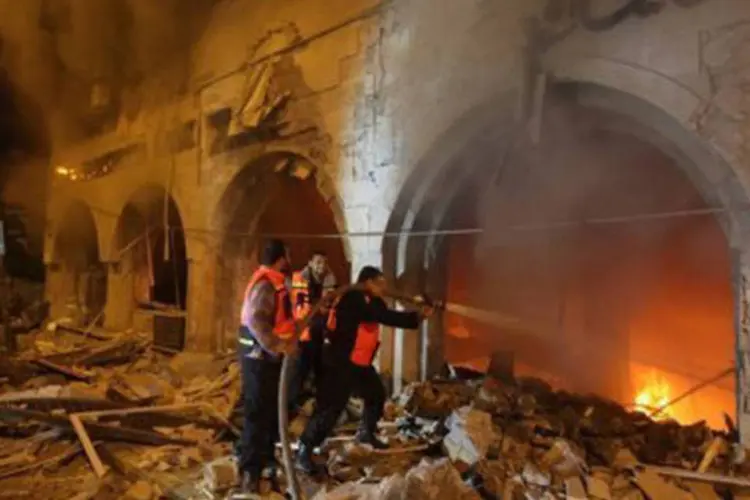 Ataques israelenses deixaram mais de 900 feridos em Gaza
 (Majdi Fathi/AFP)
