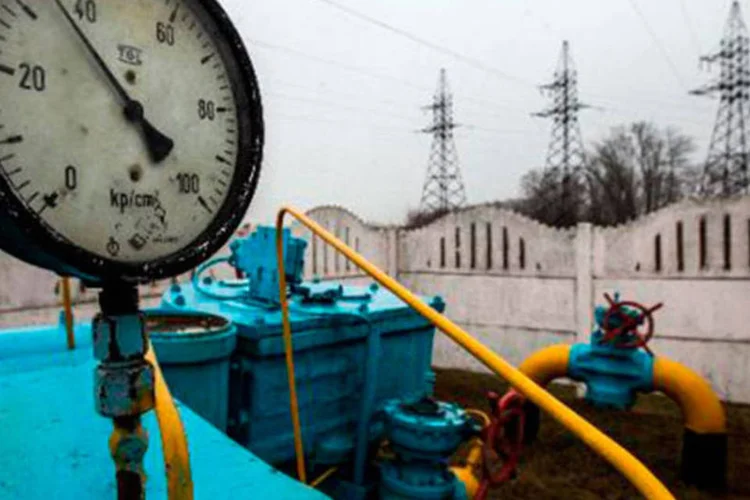
	Tubula&ccedil;&atilde;o de g&aacute;s na regi&atilde;o de Kiev: segundo a Gazprom, a Ucr&acirc;nia mant&eacute;m uma d&iacute;vida de US$ 3,5 bilh&otilde;es pelo g&aacute;s russo importado
 (Andrey Sinitsin/AFP)