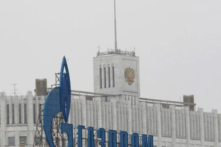 
	Logo da Gazprom: quase 15% do g&aacute;s consumido na Europa transita pelo territ&oacute;rio ucraniano
 (Maxim Shemetov/Reuters)