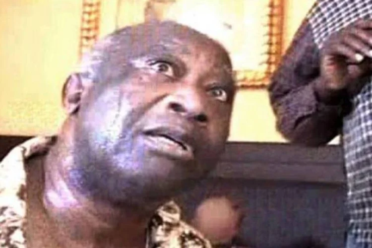 Laurent Gbagbo no Golf Hotel após ser preso pelas forças de Outtara (Ho/AFP)