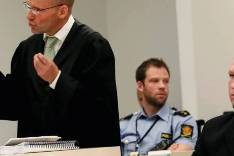 Advogado Lippestad defendendo seu cliente Breivik (Heiko Junge/NTB Scanpix/Reuters)