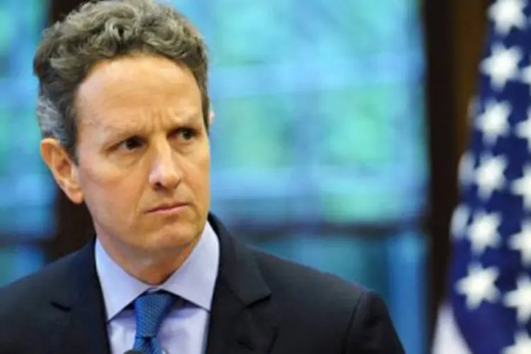 Geithner: "a China agiu para avançar na direção de uma taxa de câmbio mais flexível em que o mercado tem um papel maior. Ela está intervindo menos nos mercados cambiais"  (Giuseppe Cacace/AFP)