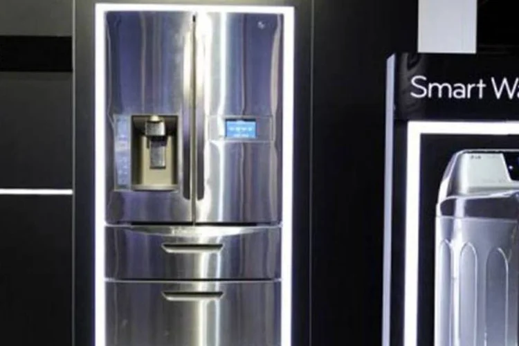 
	Geladeira: dispositivos ligados &agrave; internet das coisas podem ser invadidos
 (Robyn Beck/AFP)