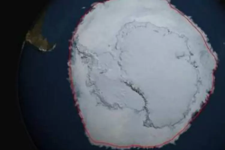 Gelo na Antártica: várias hipóteses estão sendo levantadas para explicar este novo recorde (Divulgação/NASA)