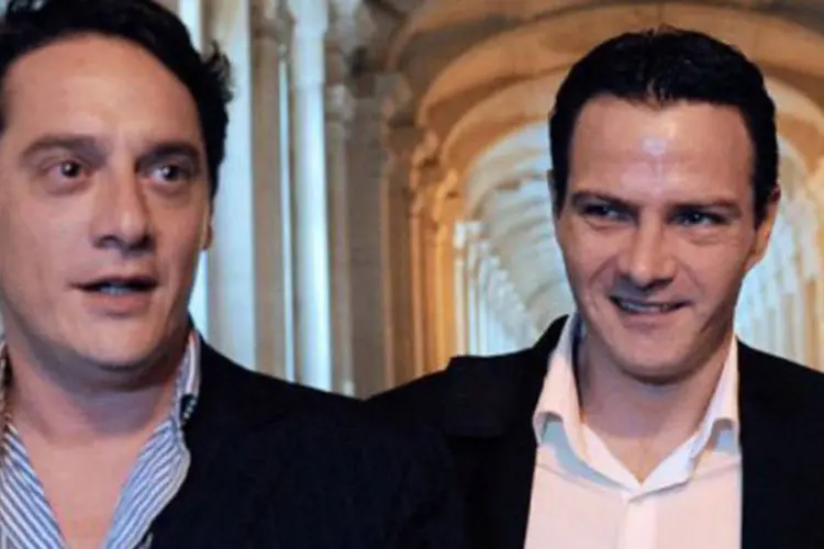 O ex-corretor do banco Société Générale Jérôme Kerviel e seu advogado David Koubbi chegam ao palácio de justiça em Paris
 (Bertrand Guay/AFP)