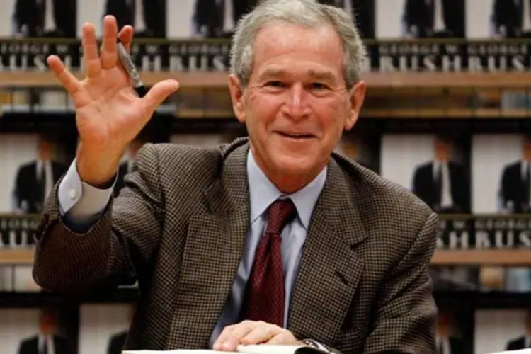 George W. Bush: Jeb Bush, irmão mais novo de George W. Bush, concorreu contra Trump na disputa (Tom Pennington/Getty Images)