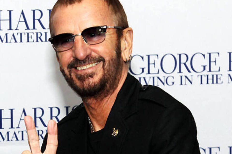 Ringo Starr trocará armas por bolas de futebol