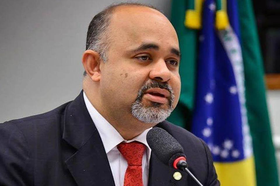 Esporte está decepcionado, dizem atletas sobre novo ministro