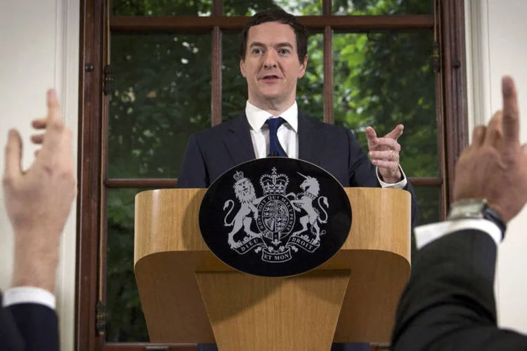 
	George Osborne: &quot;devemos fazer isto quando tivermos uma vis&atilde;o clara dos novos acordos com nossos vizinhos europeus&quot;
 (Stefan Rousseau / Reuters)