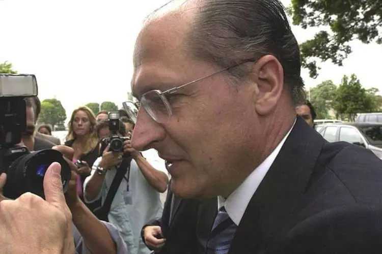 O governador de São Paulo, Geraldo Alckmin: apoio ao corte de gastos de Dilma (Wikimedia Commons)