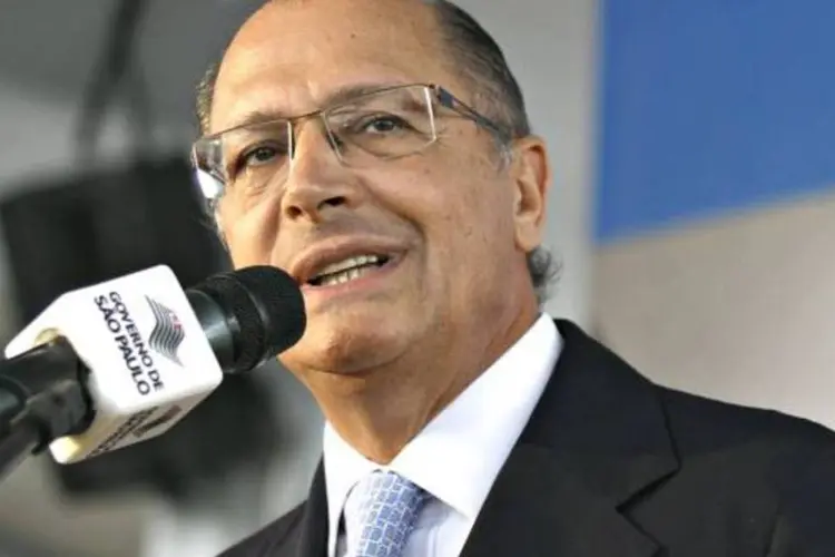 Alckmin: governador assina a autorização para o início das obras da estação de tratamento de esgotos de Aguaí (Ciete Silvério/Governo de SP)
