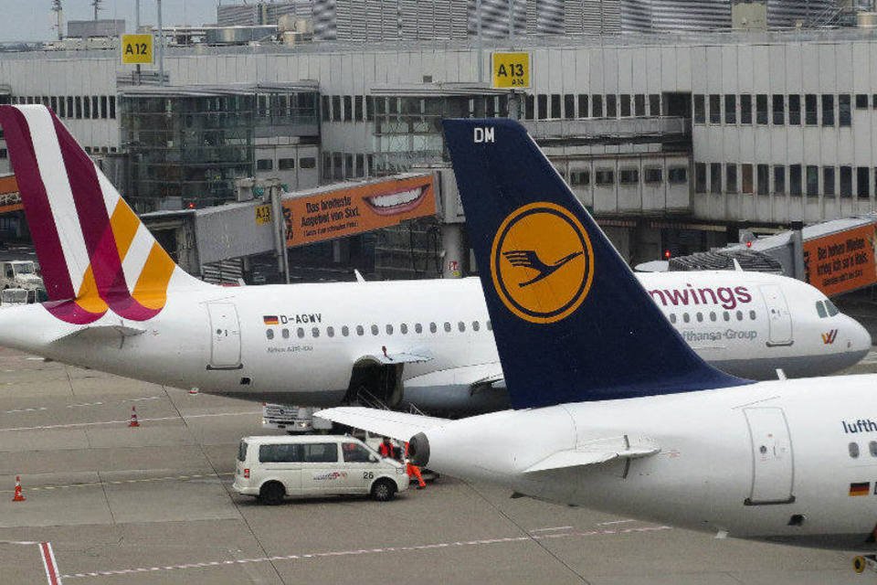 Lufthansa oferece até 50 mil euros por vítima de voo