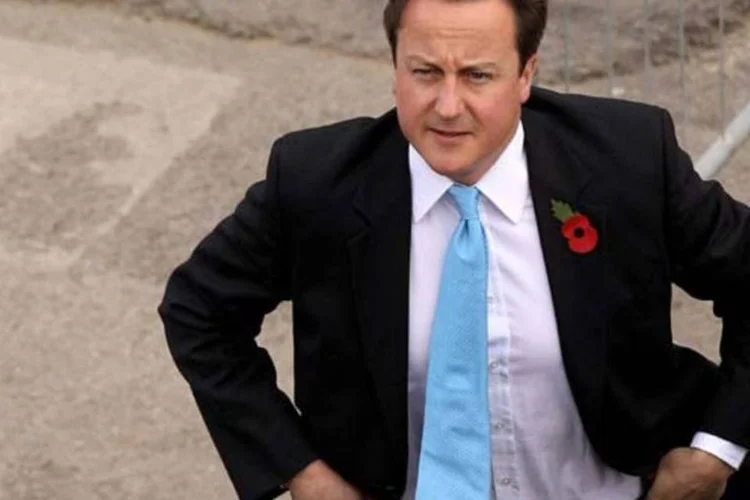 Cameron quer saber mais profundamente sobre os policiais que receberam dinheiro de jornalistas do tabloide para grampear telefones celulares (Getty Images/Getty Images)