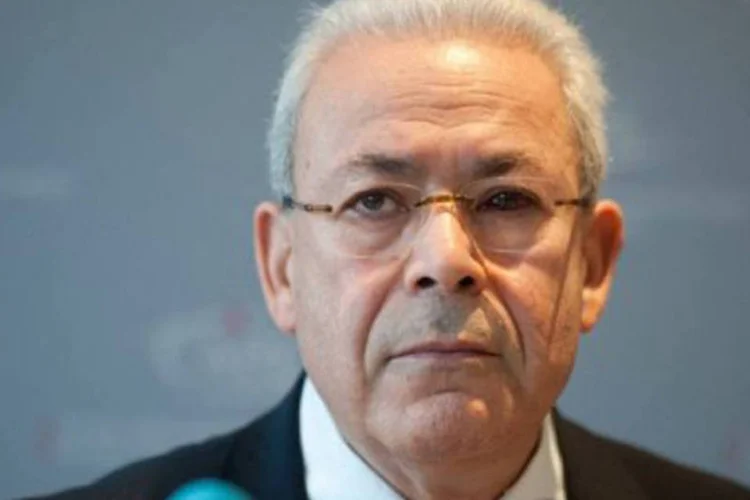 Ghaliun afirmou que o gabinete militar terá por missão constatar quais armas são necessárias para quais missões
 (Martin Bureau/AFP)
