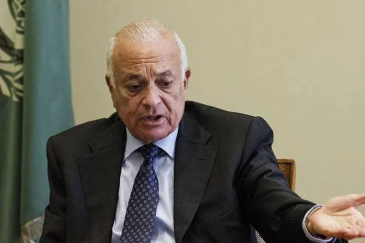 
	O chefe da Liga &Aacute;rabe, Nabil al-Arabi: Al-Arabi tamb&eacute;m solicitou &quot;o deslocamento de uma for&ccedil;a de observadores internacionais&quot; para a S&iacute;ria
 (AFP/ Gianluigi Guercia)