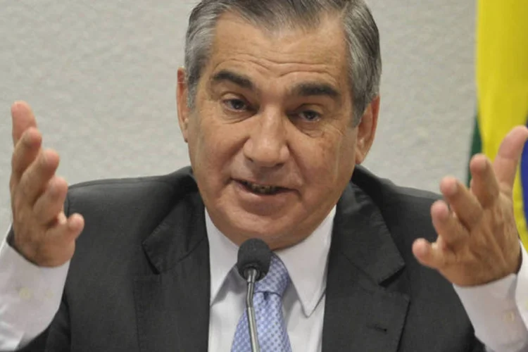 
	Gilberto Carvalho: &ldquo;A quem disse que perdeu a elei&ccedil;&atilde;o para uma quadrilha, eu respondo dizendo que essa &eacute; a nossa quadrilha (os pobres)&rdquo;, disse em refer&ecirc;ncia a fala de A&eacute;cio Neves
 (Antonio Cruz/Agência Brasil)
