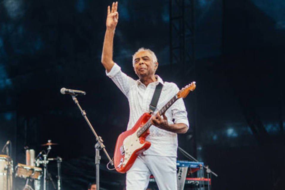 Gilberto Gil continua internado em São Paulo